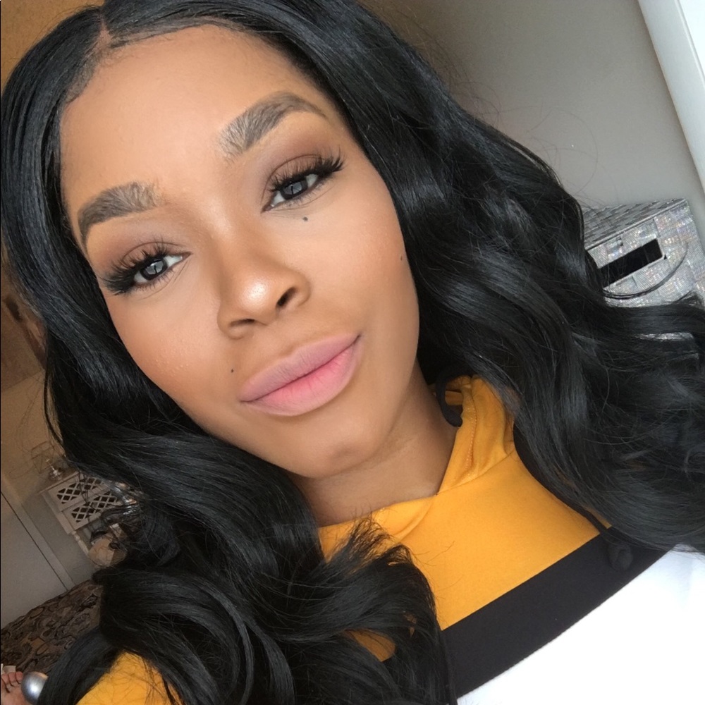 Meet your Posher, Paris Finesse.